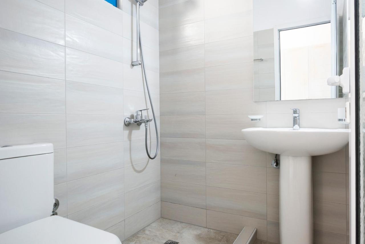 Blue Horizon Hotel Himare Bagian luar foto