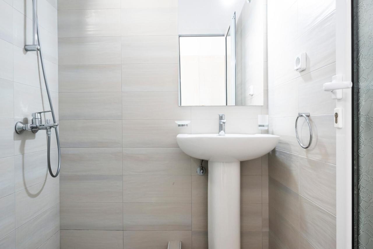 Blue Horizon Hotel Himare Bagian luar foto